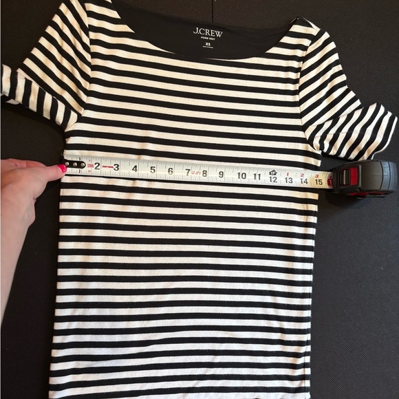 Timeless J. Crew Black and White Boatneck Tee - Picture 6 of 12